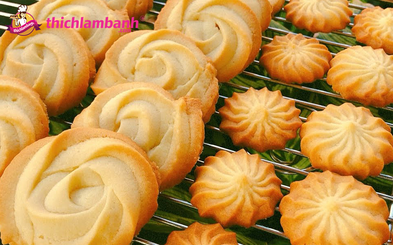 Cách làm bánh quy bơ thơm lừng đón Giáng Sinh tưng bừng