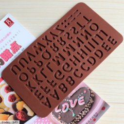 Khuôn silicon vĩ 26 chữ cái màu nâu