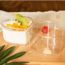 Ly nhựa mousse kèm nắp mẫu tim 7745 